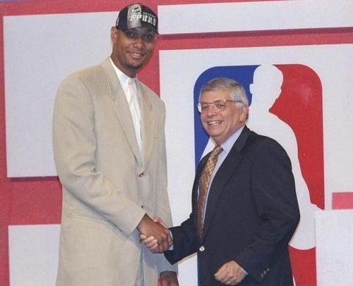 成为一个不 成为一个不