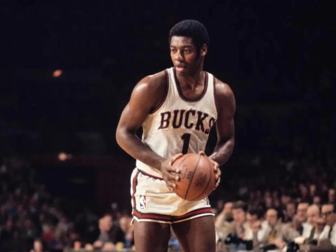 他愿意根据 他愿意根据