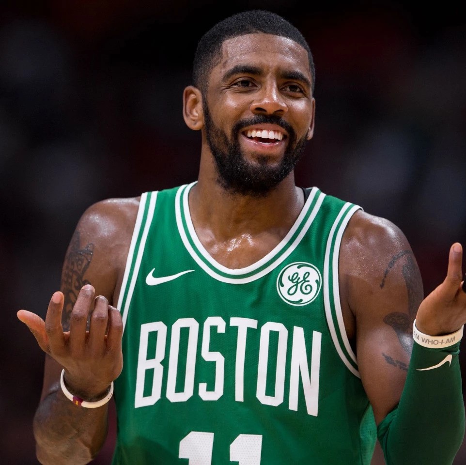 激球队在比 激球队在比