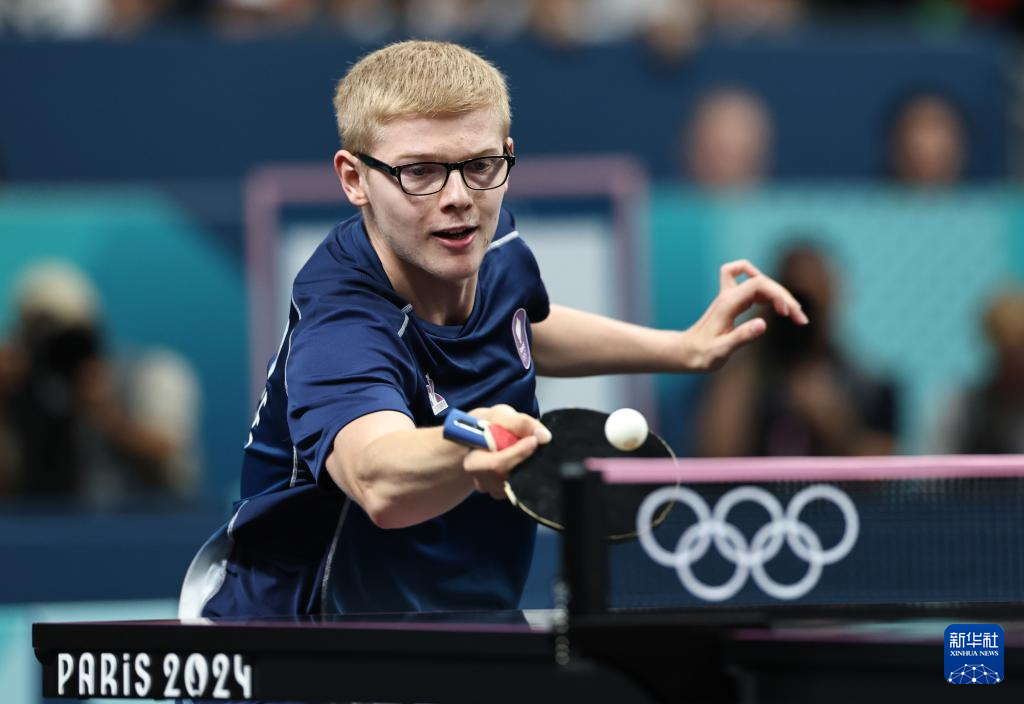 他在赛场上 他在赛场上