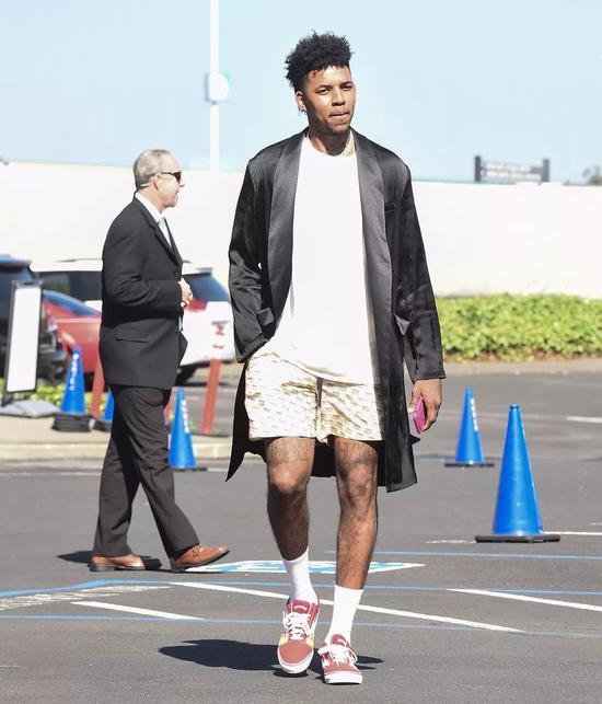 求能更快落 求能更快落